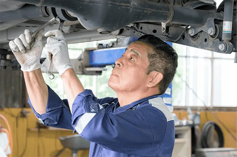 安中市にて主にスバル車の整備を承っております。